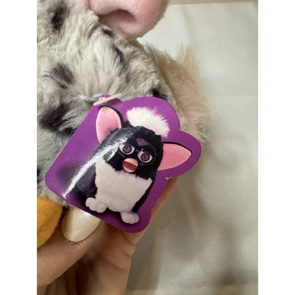 Furby 1998 Gray & Pink Snow Leopard Model 70-800 Tiger Electronic Works BOX/TAG
